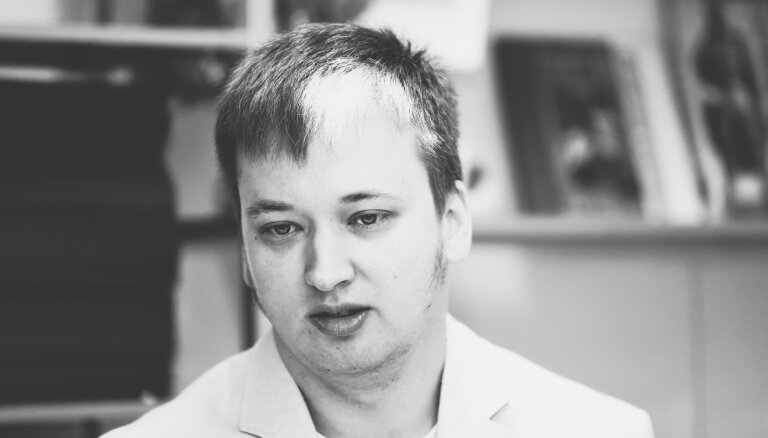Traģiskā negadījumā gājis bojā Rīgas domes deputāts Aleksandrs Kuzmins