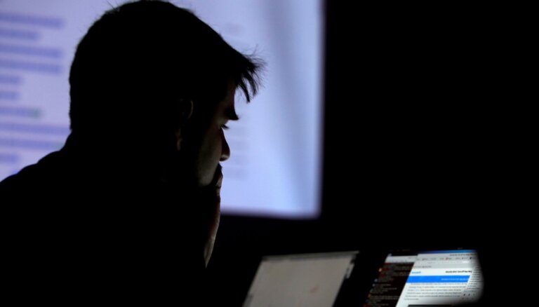 Hakeri nozaguši 1,4 miljonu cilvēku personas datus no Covid-19 testiem Parīzē