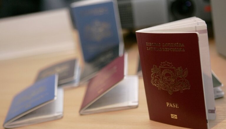 Дело Каспарова: кому Латвия давала гражданство за особые заслуги