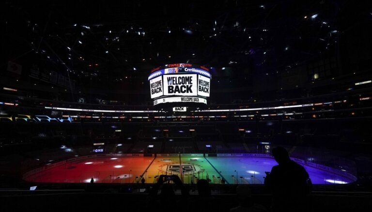 Клубы НХЛ стали отказываться от ЛГБТ-символики, чтобы защитить игроков из России от обвинений в "гей-пропаганде"