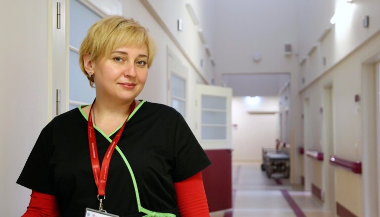 Rīgas 1. slimnīcas medicīnas māsa no Ukrainas nokārtojusi valsts valodas eksāmenu