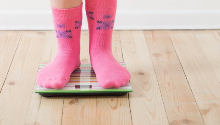Ja bērns zaudē svaru: iemesli un kad jāvēršas pie ārsta