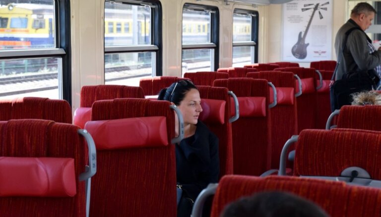 Во всех поездах Pasažieru vilciens установят бесплатный Wi-Fi
