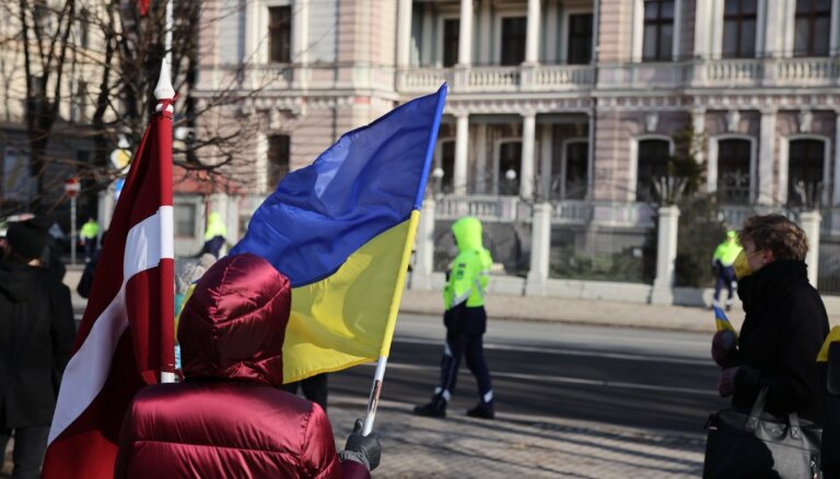 25 февраля в Риге россияне и русские Латвии соберутся на митинг под лозунгом "Победу — Украине! Свободу — России!"