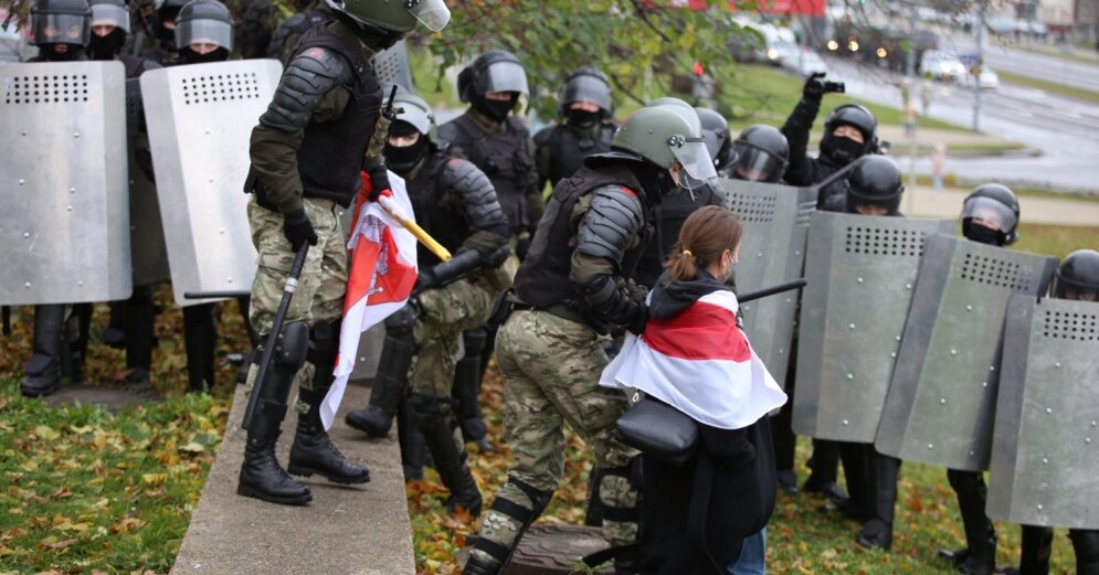 Photo: Police detain activists of ‘People’s Self-Government March’ in Minsk