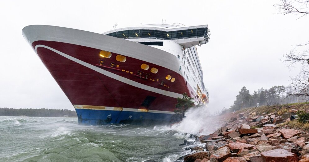 A Finnish ferry is taken off the shore of Holland