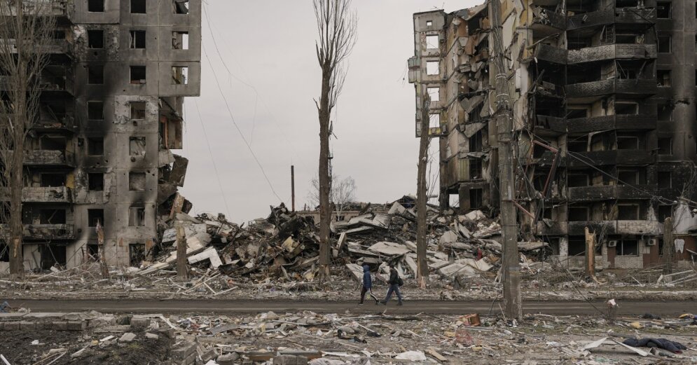 More than 1,400 people have been evacuated from humanitarian corridors in Ukraine on Saturday