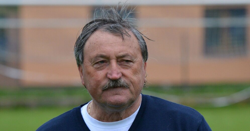 Football legend Panenka fired from the hospital at home