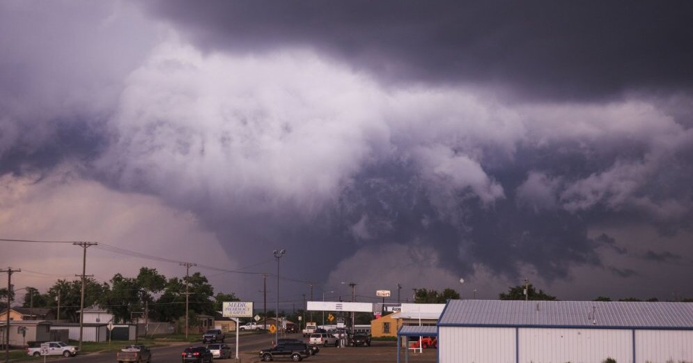Foto: Vētru mednieku 'noķertie' negaisi Tornado alejā.